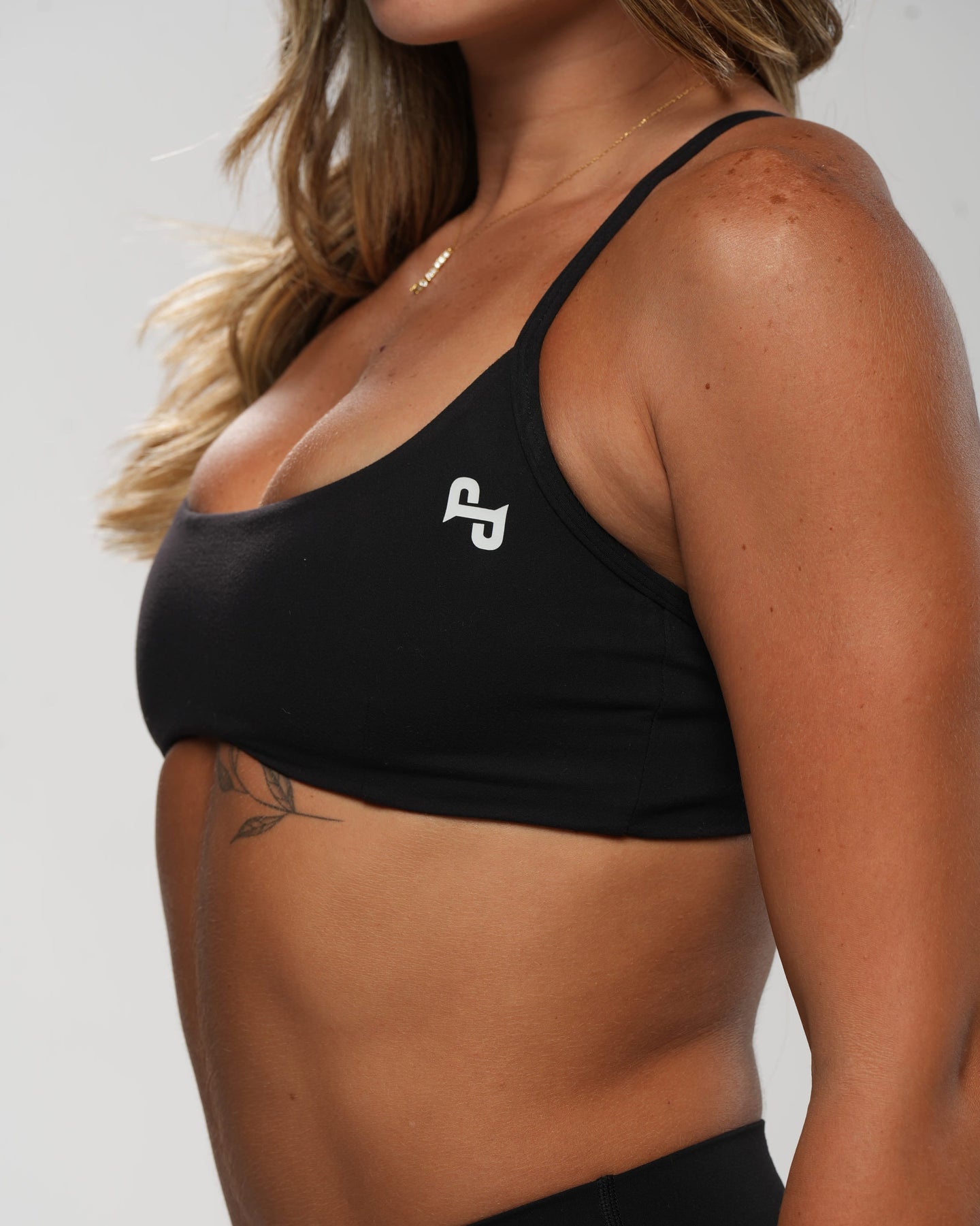 Apex V-Cross bra